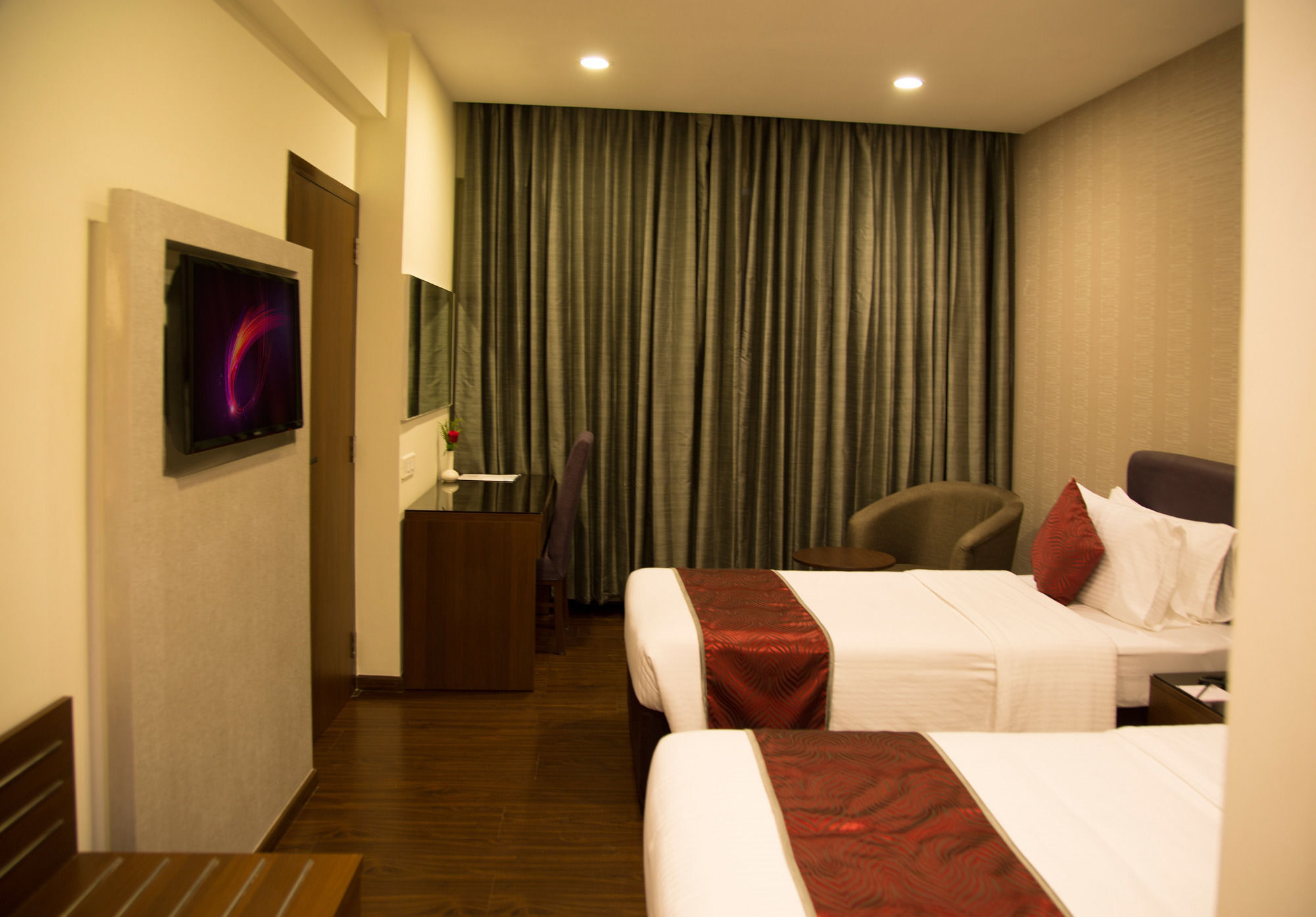 V7 Hotel Chennai Exteriör bild